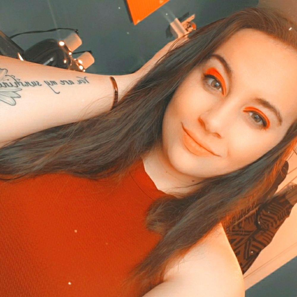 Meet your Posher, Alexis